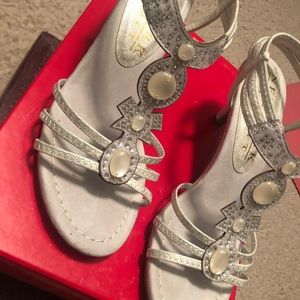 Womens 7 1/2 heels with bling